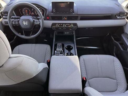 Used 2023 Honda Pilot LX image 11