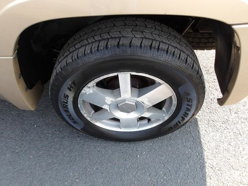Used 2004 GMC Envoy XL SLT AWD/4WD image 22