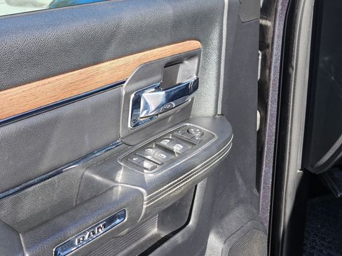 Used 2014 RAM 2500 Laramie w/ Convenience Group image 12