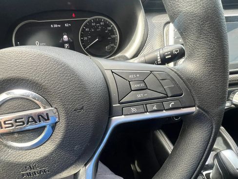 Used 2019 Nissan Kicks SV FWD image 20