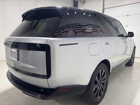 Used 2024 Land Rover Range Rover Long Wheelbase SE AWD/4WD image 6