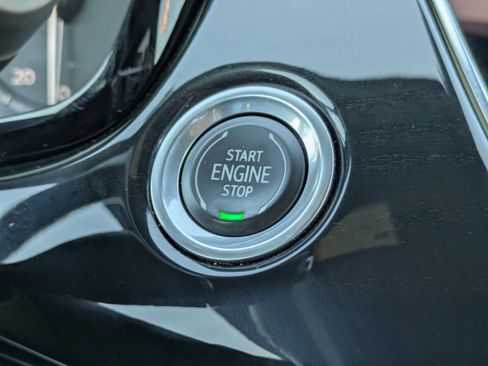 Used 2022 Cadillac XT6 Premium Luxury w/ Technology Package image 25