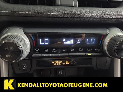 Used 2019 Toyota RAV4 XLE w/ Carpet Mat Package FWD image 20