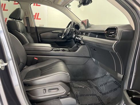 Used 2024 Honda Pilot Elite image 13