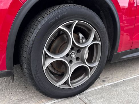 Used 2022 Alfa Romeo Stelvio Sprint image 12