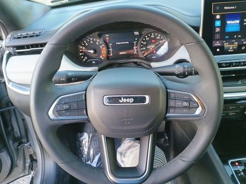 Used 2023 Jeep Compass Limited image 26