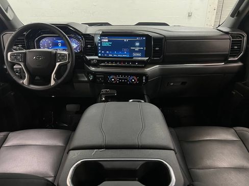 Used 2023 Chevrolet Silverado 1500 LT Trail Boss w/ LT Trail Boss Premium Package AWD/4WD image 14