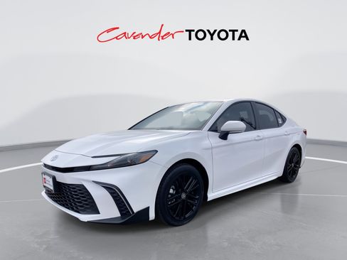 Certified 2026 Toyota Camry SE image 1