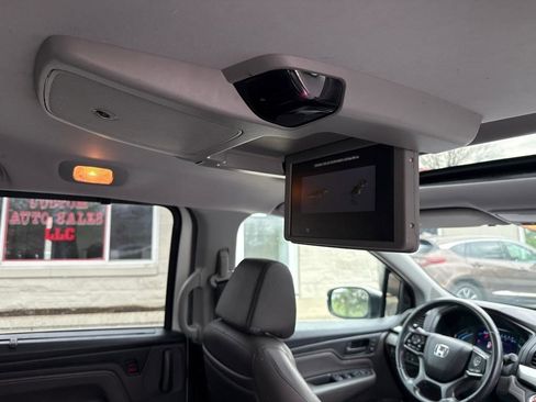 Used 2018 Honda Odyssey Touring image 11