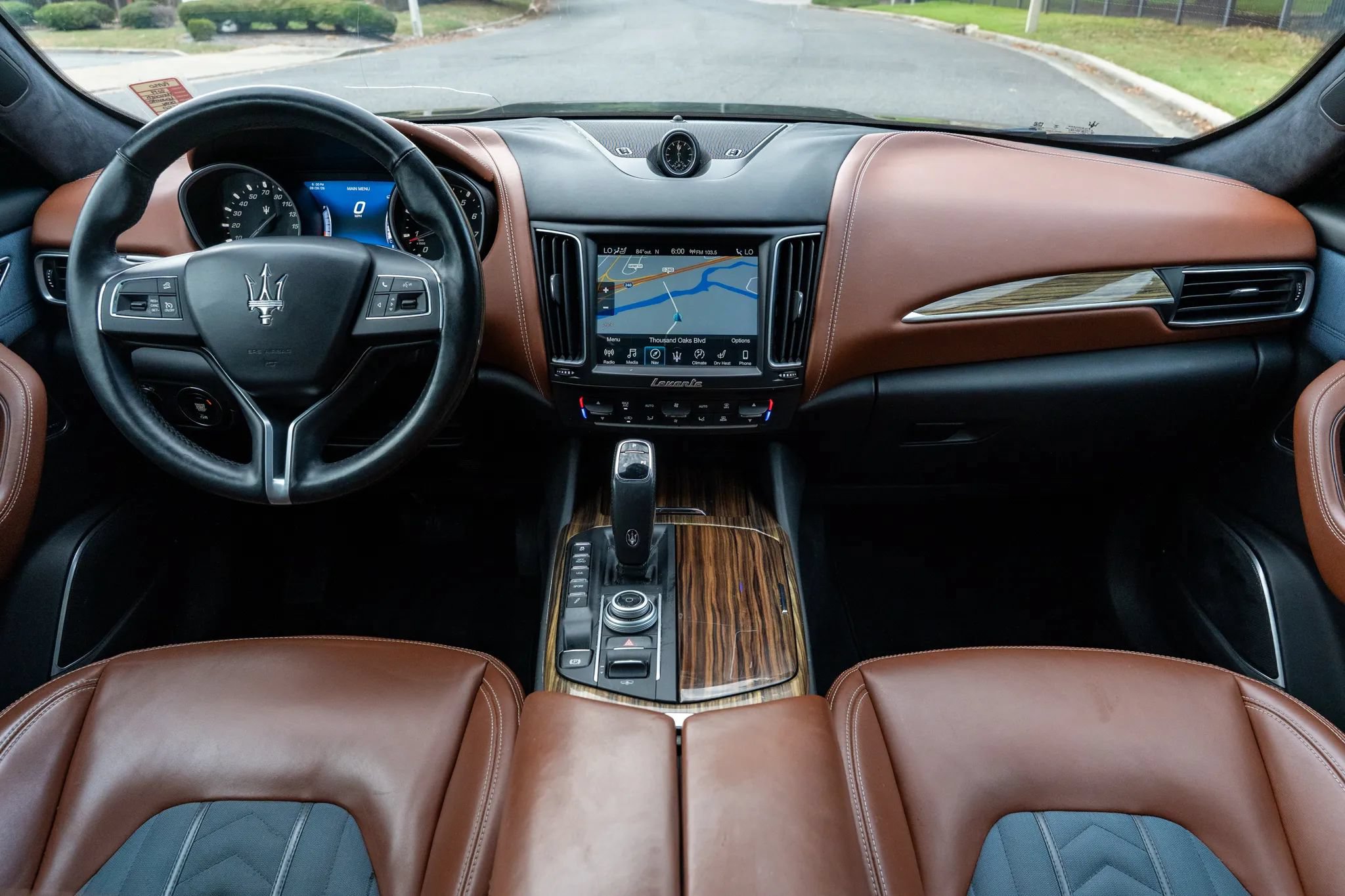 Used 2019 Maserati Levante GranLusso AWD/4WD image 15
