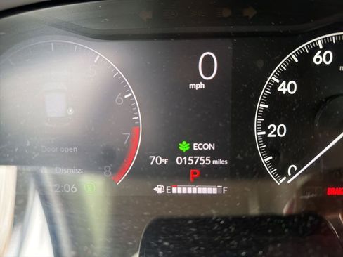 Used 2023 Honda HR-V LX image 9