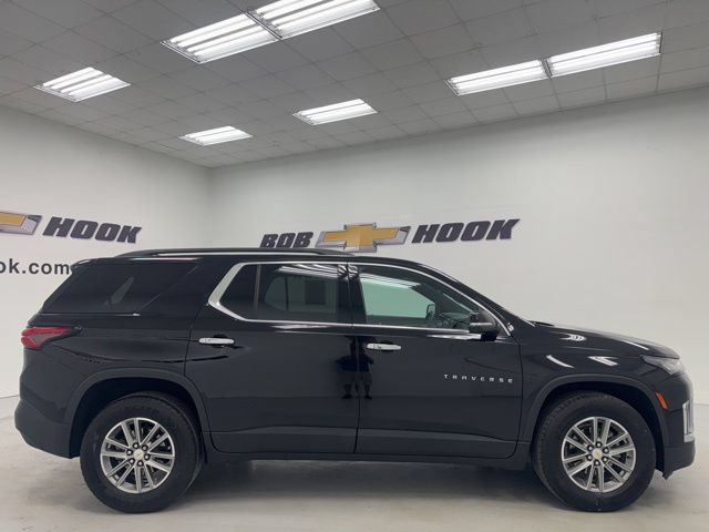 Used 2023 Chevrolet Traverse LT FWD image 3