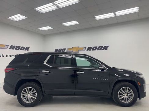 Used 2023 Chevrolet Traverse LT FWD image 3