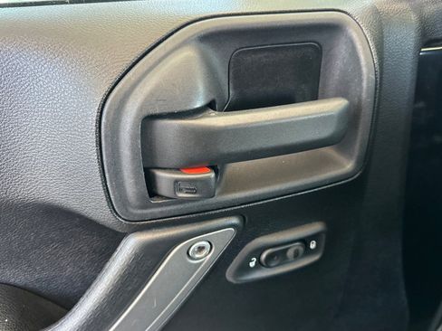 Used 2015 Jeep Wrangler Unlimited Sport w/ Quick Order Package 24S image 10