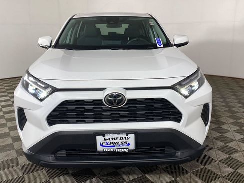 Used 2024 Toyota RAV4 LE AWD/4WD image 8