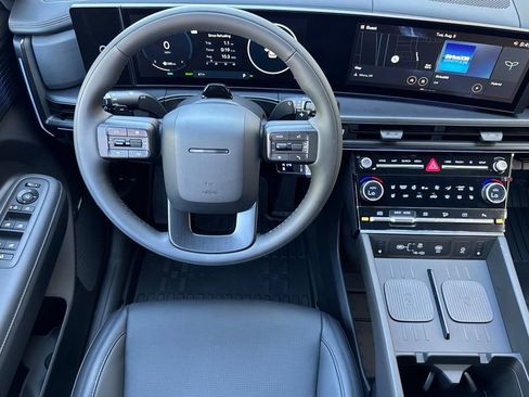 New 2025 Hyundai Santa Fe Calligraphy image 12