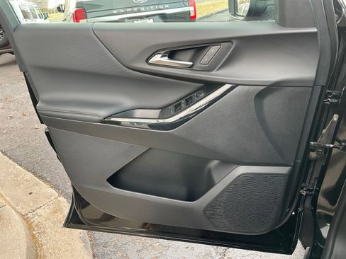 Used 2025 Chevrolet Equinox LT image 20