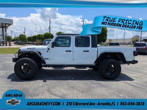 Used 2022 Jeep Gladiator Sport AWD/4WD image 7