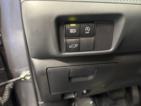 Used 2023 Toyota Highlander XLE AWD/4WD image 31