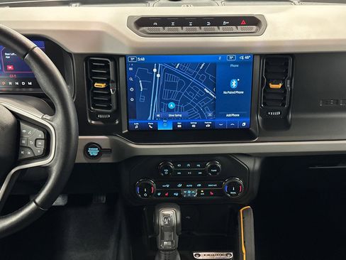 Used 2022 Ford Bronco Badlands image 19