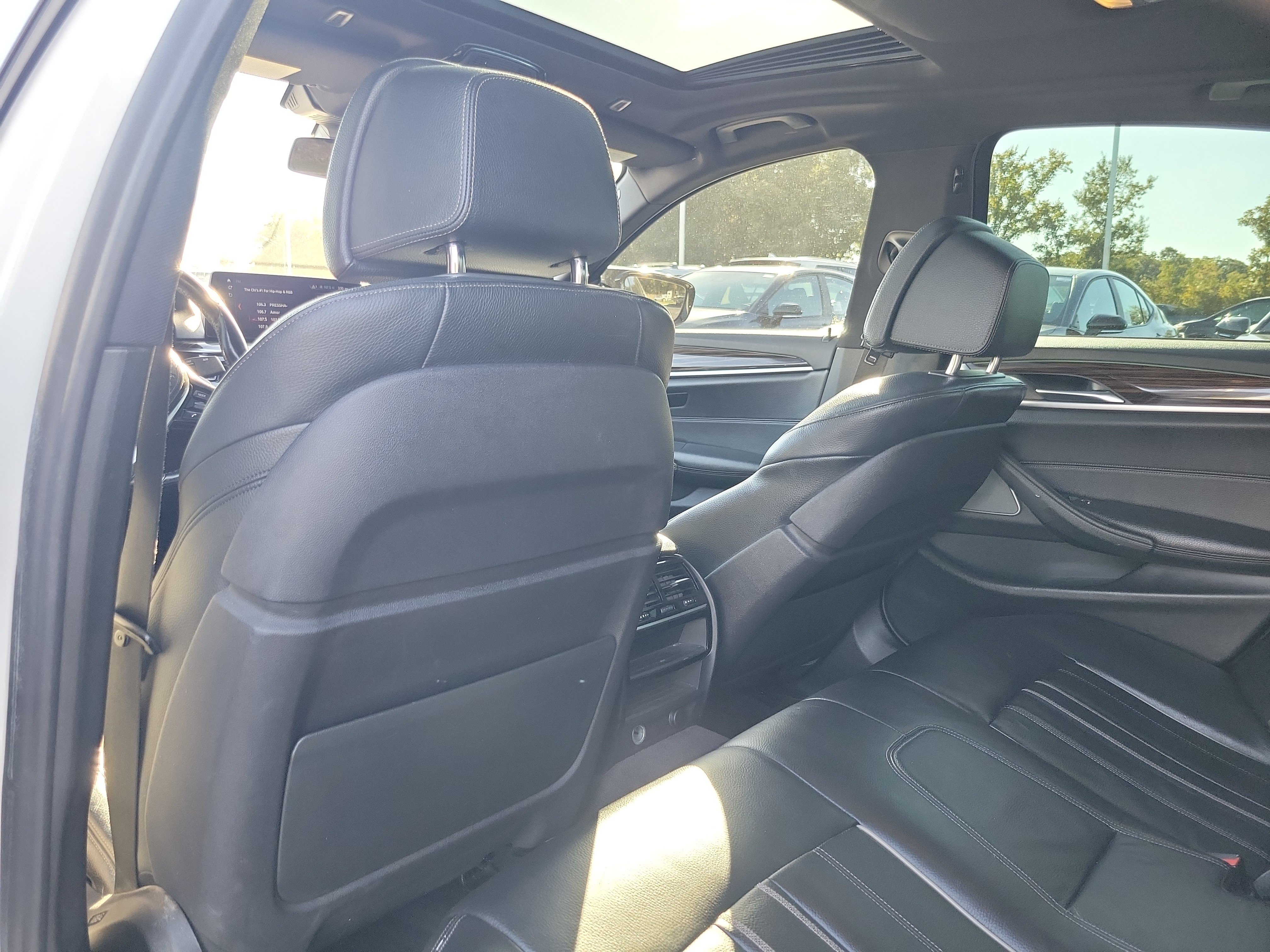 Used 2018 BMW 540i xDrive w/ Premium Package AWD/4WD image 8