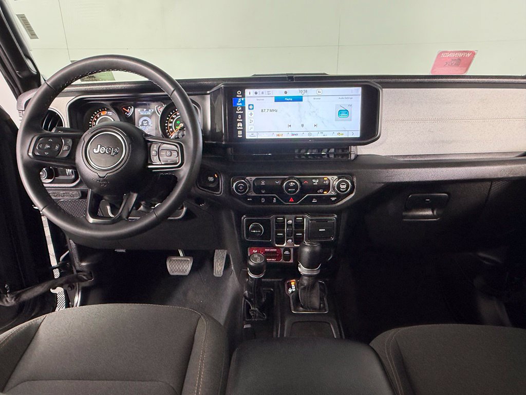Used 2025 Jeep Wrangler Unlimited Sport AWD/4WD image 14
