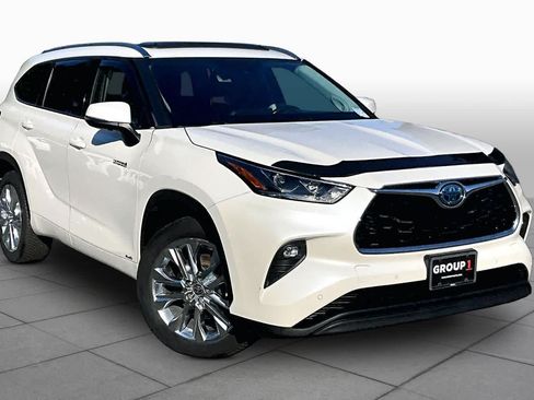 Used 2021 Toyota Highlander Limited AWD/4WD image 3