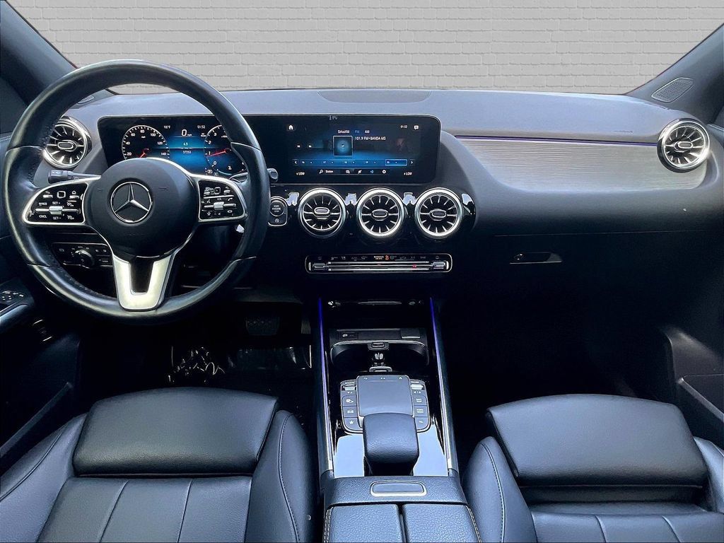 Used 2023 Mercedes-Benz GLA 250 w/ Premium Package image 7
