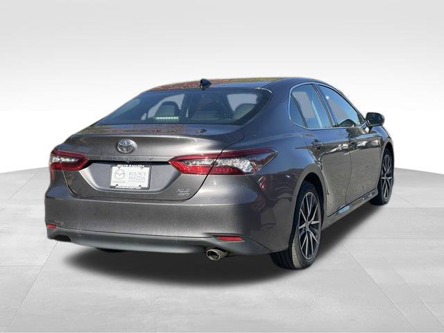 Used 2022 Toyota Camry XLE w/ Navigation Upgrade Package AWD/4WD image 4