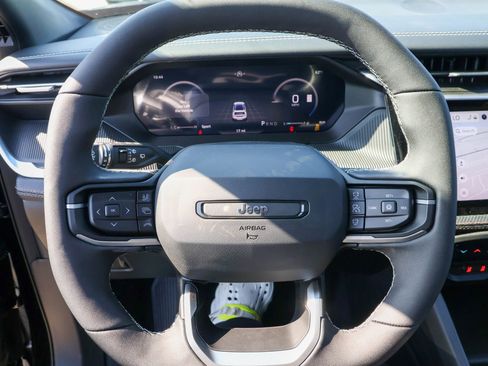 New 2026 Jeep Cherokee Overland w/ Advanced Pro Tech Group image 31