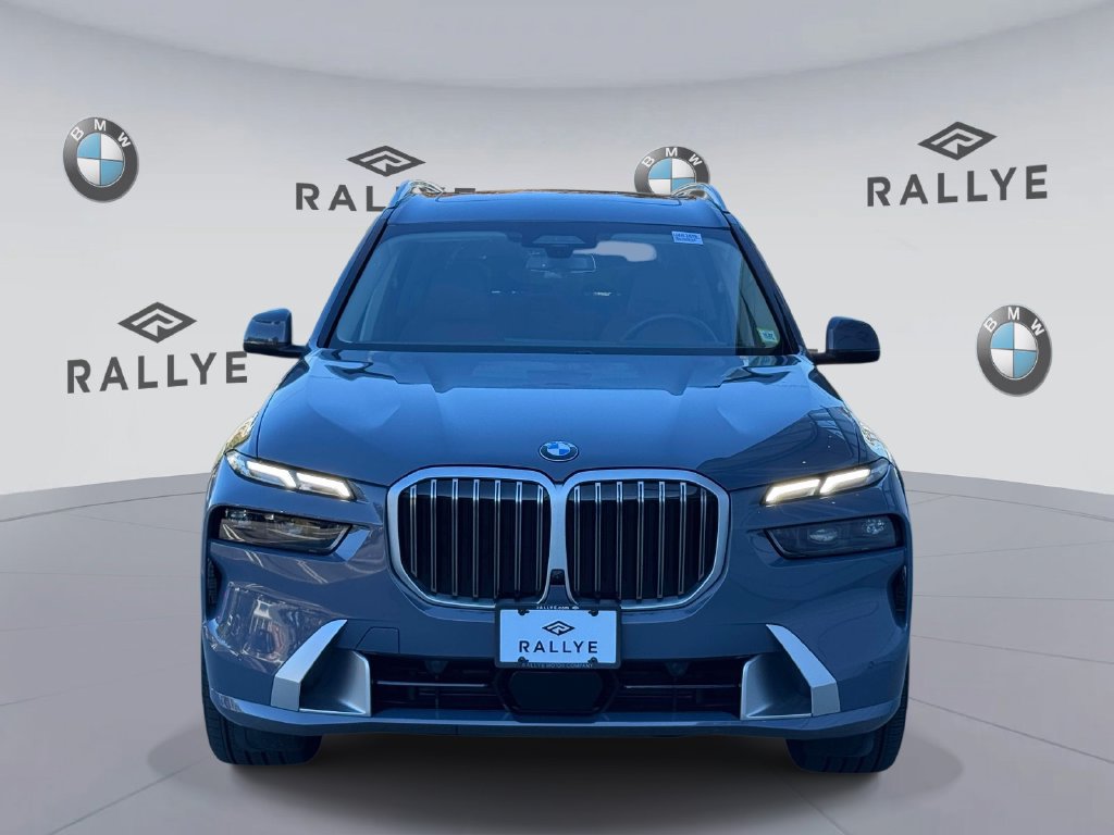 Certified 2026 BMW X7 xDrive40i w/ Executive Package AWD/4WD image 2