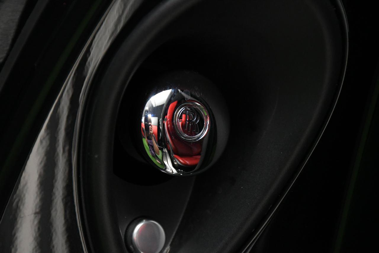 Used 2017 Rolls-Royce Wraith RWD image 29