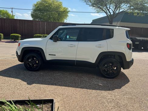Used 2021 Jeep Renegade Sport image 11