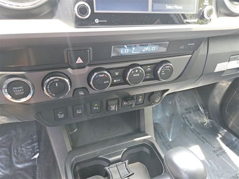 Used 2021 Toyota Tacoma TRD Off-Road w/ Technology Package image 21