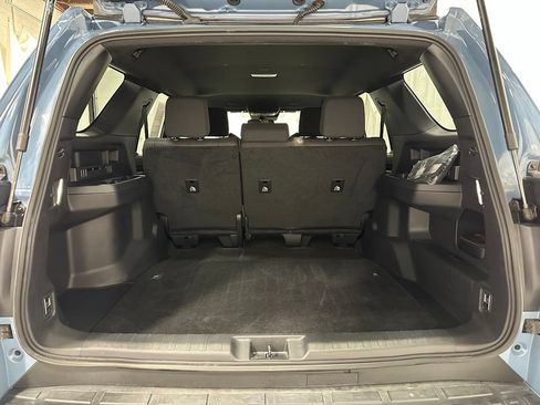 Used 2025 Toyota 4Runner SR5 AWD/4WD image 49