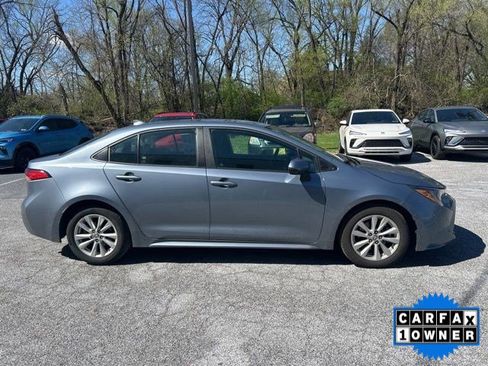 Used 2023 Toyota Corolla LE w/ LE Convenience Package image 2