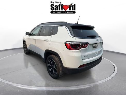 Used 2025 Jeep Compass Limited AWD/4WD image 2
