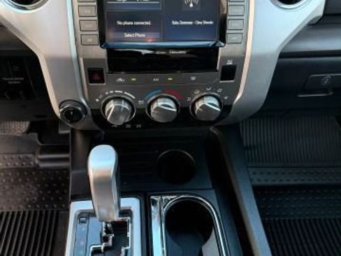Used 2021 Toyota Tundra SR5 w/ SR5 Upgrade Package AWD/4WD image 36