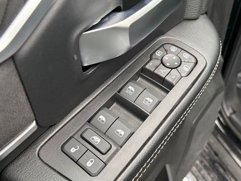 New 2026 RAM 2500 Big Horn AWD/4WD image 13