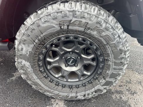 Used 2024 Jeep Wrangler Willys image 32