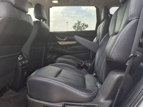 Used 2022 Subaru Ascent Touring image 5