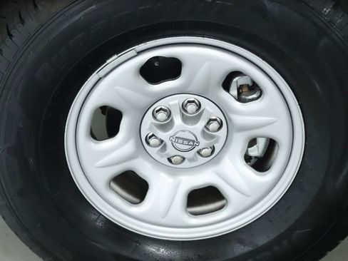 Used 2024 Nissan Frontier S w/ S Utility Package image 33