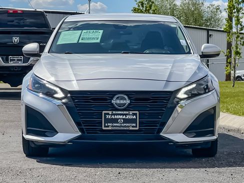 Used 2023 Nissan Altima 2.5 SV FWD image 6