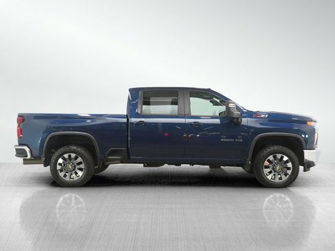 Used 2022 Chevrolet Silverado 2500 LT w/ Convenience Package image 6