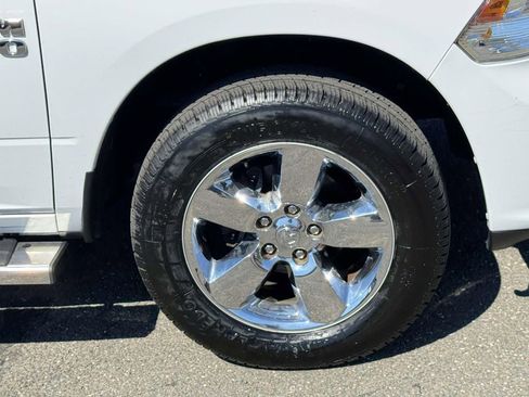 Used 2018 RAM 1500 Express w/ Express Value Package AWD/4WD image 6