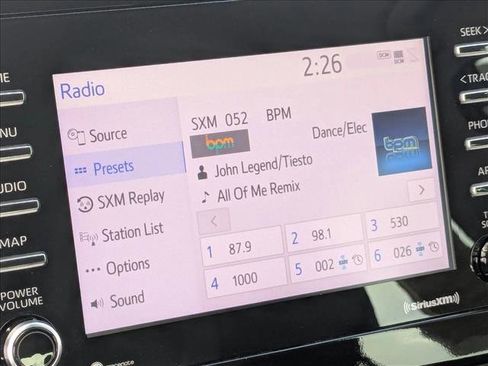 Used 2022 Toyota Camry SE image 14