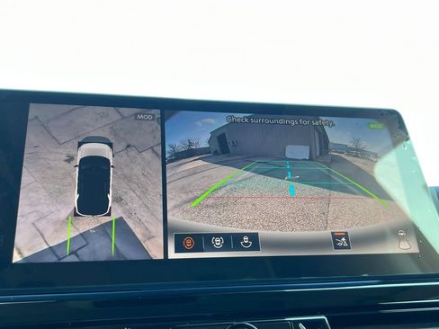 New 2026 Nissan Pathfinder SL image 9