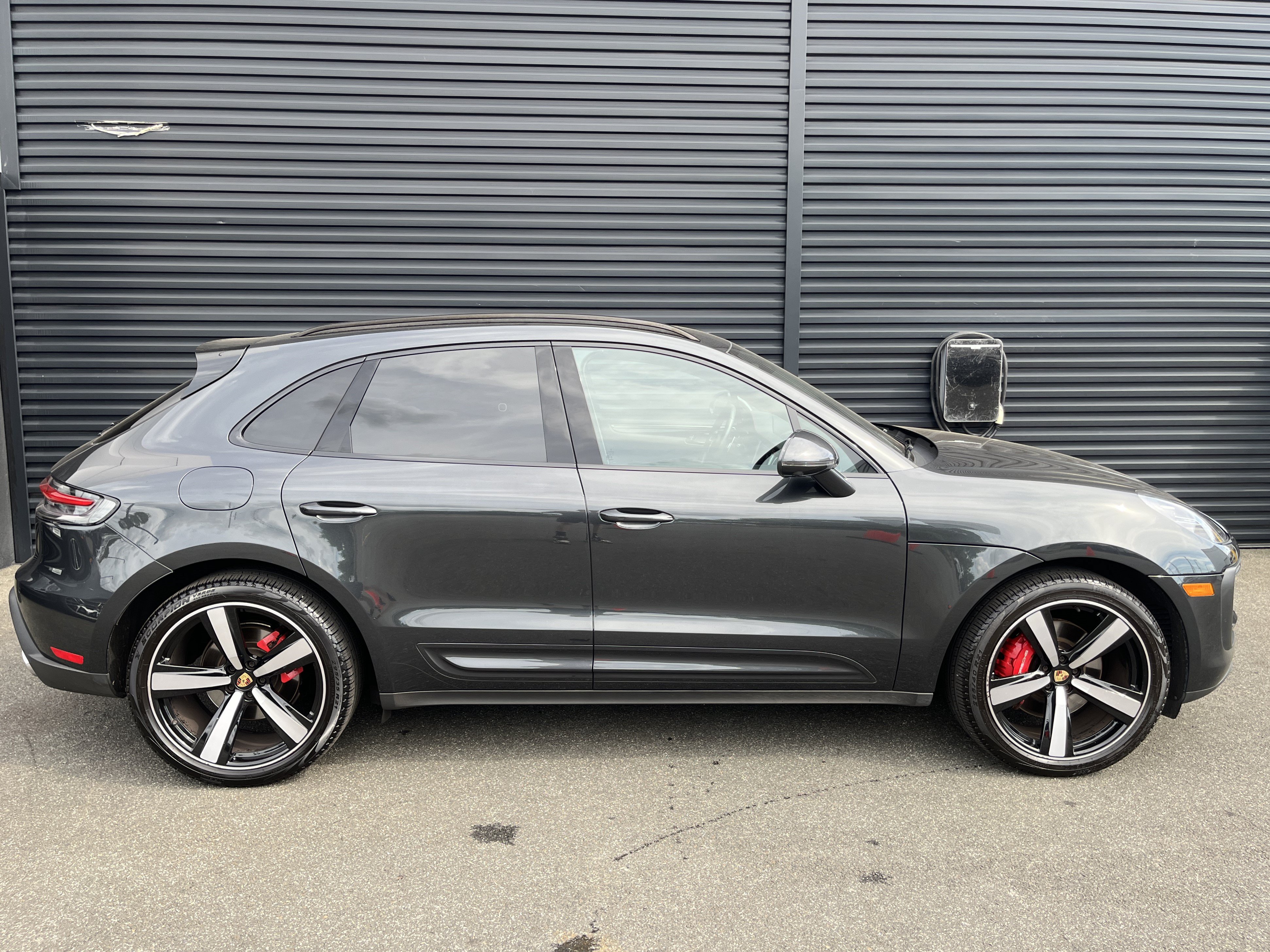 Certified 2024 Porsche Macan S AWD/4WD image 10