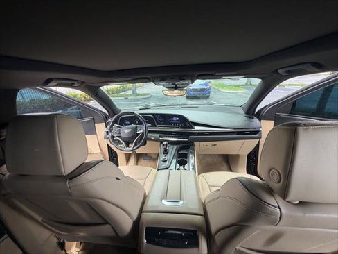 Used 2023 Cadillac Escalade Premium Luxury w/ Performance Package AWD/4WD image 19