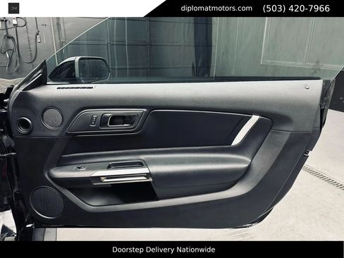 Used 2022 Ford Mustang Shelby GT500 w/ Technology Package RWD image 24